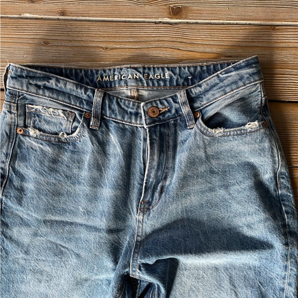 NEW American Eagle X-Long Mom Jean Size 4 Medium Wash - Picture 3 of 5